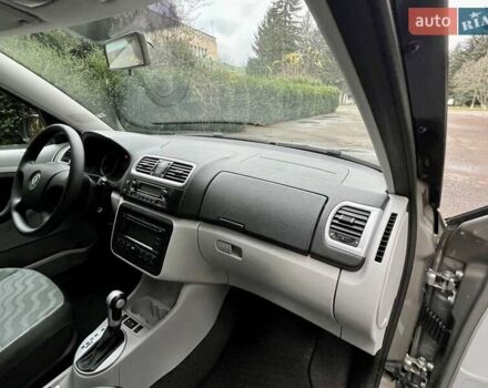 Бежевый Шкода Румстер, объемом двигателя 1.6 л и пробегом 197 тыс. км за 7350 $, фото 56 на Automoto.ua