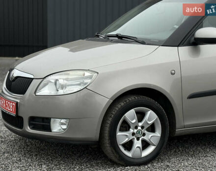 Бежевый Шкода Румстер, объемом двигателя 1.6 л и пробегом 202 тыс. км за 5750 $, фото 3 на Automoto.ua