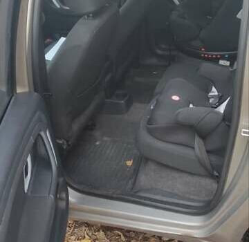 Бежевый Шкода Румстер, объемом двигателя 1.6 л и пробегом 305 тыс. км за 5000 $, фото 4 на Automoto.ua