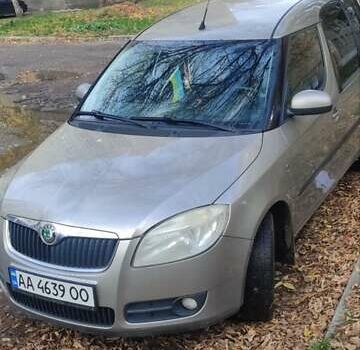 Бежевый Шкода Румстер, объемом двигателя 1.6 л и пробегом 305 тыс. км за 5000 $, фото 11 на Automoto.ua