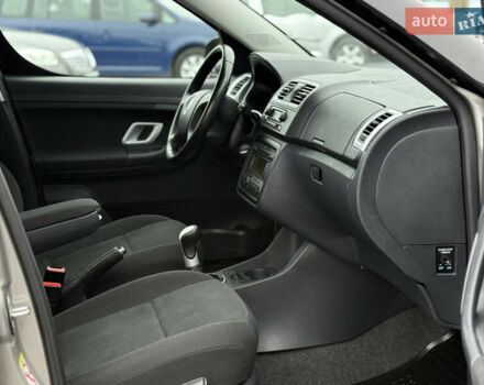 Бежевый Шкода Румстер, объемом двигателя 1.6 л и пробегом 202 тыс. км за 5750 $, фото 19 на Automoto.ua