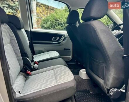 Бежевый Шкода Румстер, объемом двигателя 1.6 л и пробегом 197 тыс. км за 7350 $, фото 58 на Automoto.ua