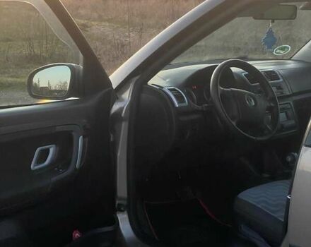 Бежевий Шкода Румстер, об'ємом двигуна 1.6 л та пробігом 222 тис. км за 5850 $, фото 9 на Automoto.ua
