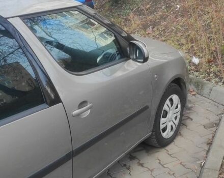 Бежевый Шкода Румстер, объемом двигателя 1.2 л и пробегом 288 тыс. км за 6200 $, фото 1 на Automoto.ua