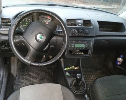 Черный Шкода Румстер, объемом двигателя 1.4 л и пробегом 300 тыс. км за 2600 $, фото 7 на Automoto.ua