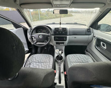 Черный Шкода Румстер, объемом двигателя 1.6 л и пробегом 247 тыс. км за 2950 $, фото 16 на Automoto.ua