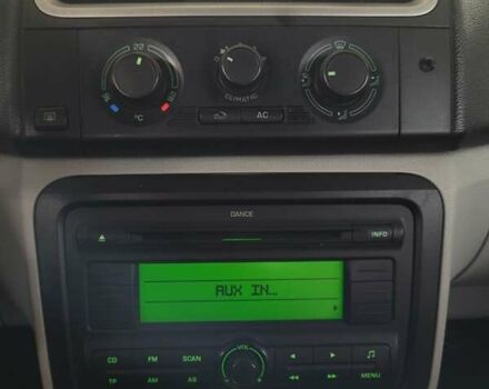 Черный Шкода Румстер, объемом двигателя 1.39 л и пробегом 205 тыс. км за 5000 $, фото 7 на Automoto.ua