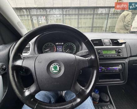 Чорний Шкода Румстер, об'ємом двигуна 1.6 л та пробігом 193 тис. км за 3954 $, фото 9 на Automoto.ua