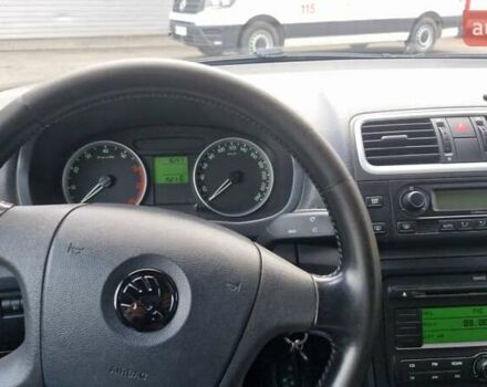 Чорний Шкода Румстер, об'ємом двигуна 1.39 л та пробігом 152 тис. км за 5400 $, фото 3 на Automoto.ua