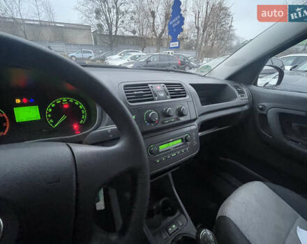 Черный Шкода Румстер, объемом двигателя 1.4 л и пробегом 222 тыс. км за 4900 $, фото 9 на Automoto.ua