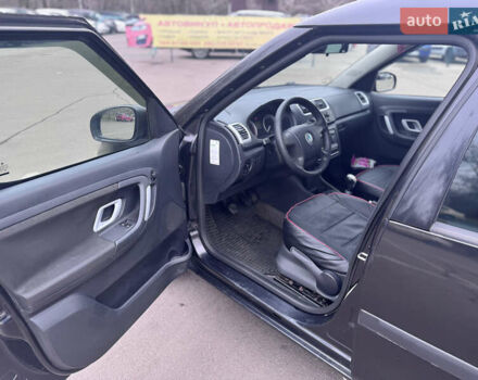 Черный Шкода Румстер, объемом двигателя 1.2 л и пробегом 460 тыс. км за 3250 $, фото 7 на Automoto.ua