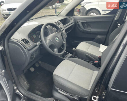 Черный Шкода Румстер, объемом двигателя 1.4 л и пробегом 222 тыс. км за 4900 $, фото 7 на Automoto.ua