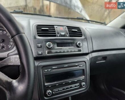 Черный Шкода Румстер, объемом двигателя 1.6 л и пробегом 205 тыс. км за 5000 $, фото 3 на Automoto.ua