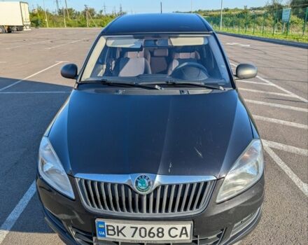 Черный Шкода Румстер, объемом двигателя 1.6 л и пробегом 230 тыс. км за 5100 $, фото 2 на Automoto.ua