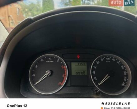Черный Шкода Румстер, объемом двигателя 1.39 л и пробегом 229 тыс. км за 4800 $, фото 1 на Automoto.ua