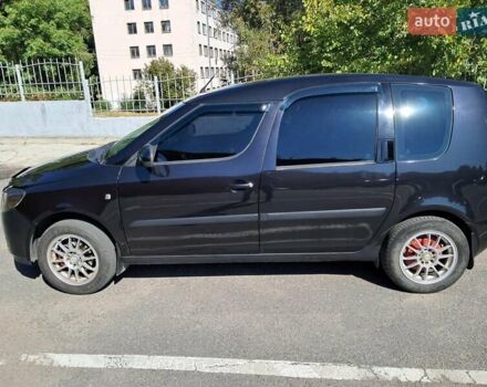 Чорний Шкода Румстер, об'ємом двигуна 1.39 л та пробігом 327 тис. км за 4800 $, фото 6 на Automoto.ua