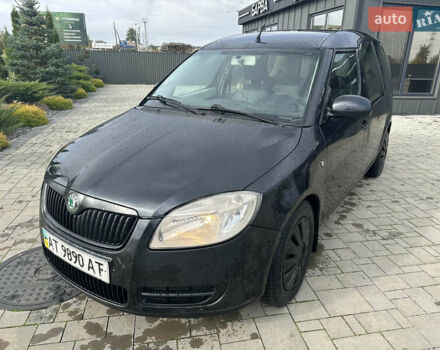 Черный Шкода Румстер, объемом двигателя 1.6 л и пробегом 247 тыс. км за 2950 $, фото 1 на Automoto.ua