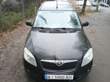 Черный Шкода Румстер, объемом двигателя 1.4 л и пробегом 300 тыс. км за 2600 $, фото 1 на Automoto.ua