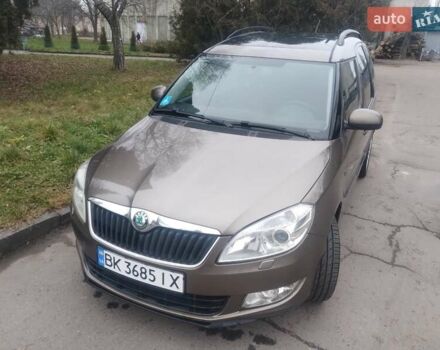 Коричневий Шкода Румстер, об'ємом двигуна 1.2 л та пробігом 256 тис. км за 6150 $, фото 9 на Automoto.ua