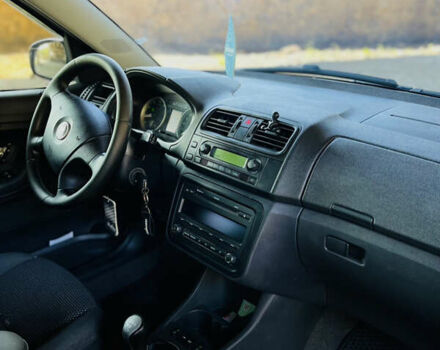 Коричневый Шкода Румстер, объемом двигателя 1.4 л и пробегом 300 тыс. км за 5000 $, фото 4 на Automoto.ua