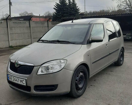 Коричневый Шкода Румстер, объемом двигателя 1.39 л и пробегом 269 тыс. км за 4000 $, фото 1 на Automoto.ua