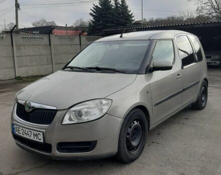 Коричневый Шкода Румстер, объемом двигателя 1.4 л и пробегом 269 тыс. км за 5000 $, фото 1 на Automoto.ua