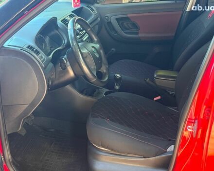 Красный Шкода Румстер, объемом двигателя 1.2 л и пробегом 260 тыс. км за 3990 $, фото 27 на Automoto.ua