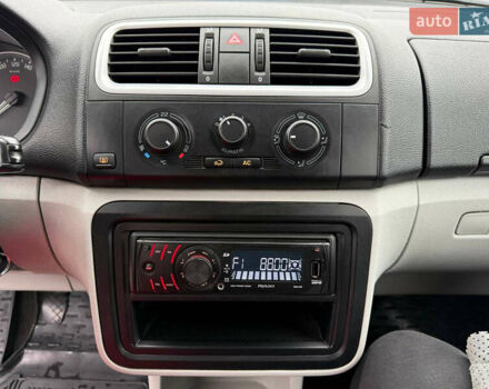 Красный Шкода Румстер, объемом двигателя 1.4 л и пробегом 158 тыс. км за 5000 $, фото 31 на Automoto.ua