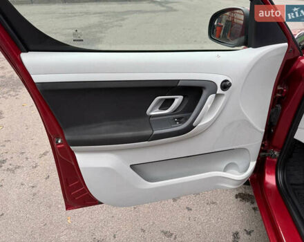 Красный Шкода Румстер, объемом двигателя 1.4 л и пробегом 158 тыс. км за 5000 $, фото 17 на Automoto.ua