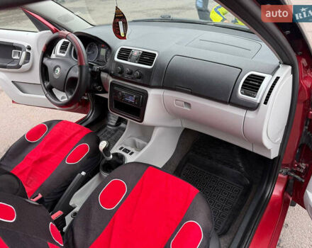 Красный Шкода Румстер, объемом двигателя 1.4 л и пробегом 158 тыс. км за 5000 $, фото 29 на Automoto.ua