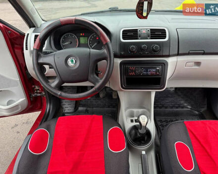 Красный Шкода Румстер, объемом двигателя 1.4 л и пробегом 158 тыс. км за 5000 $, фото 23 на Automoto.ua