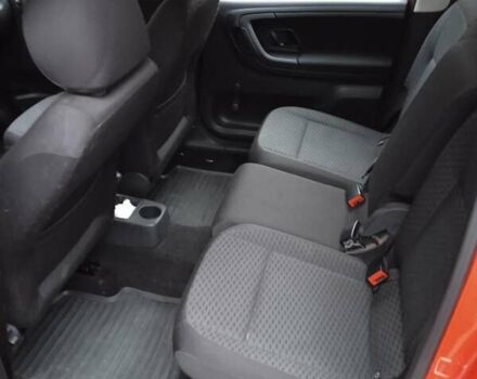 Красный Шкода Румстер, объемом двигателя 1.2 л и пробегом 49 тыс. км за 7500 $, фото 6 на Automoto.ua