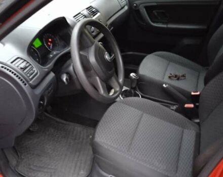 Красный Шкода Румстер, объемом двигателя 1.2 л и пробегом 49 тыс. км за 7500 $, фото 5 на Automoto.ua