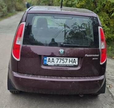 Шкода Румстер 2012 в Киеве на Automoto.ua Красный Шкода Румстер, объемом двигателя 1.39 л и пробегом 48 тыс. км за 6500 $, фото 5 на Automoto.ua