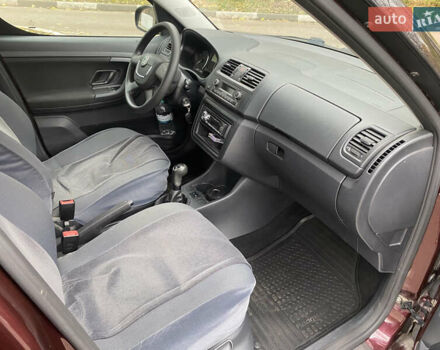 Красный Шкода Румстер, объемом двигателя 1.39 л и пробегом 48 тыс. км за 6700 $, фото 15 на Automoto.ua