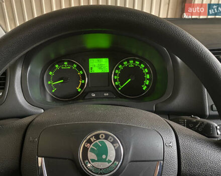 Красный Шкода Румстер, объемом двигателя 1.39 л и пробегом 48 тыс. км за 6700 $, фото 35 на Automoto.ua