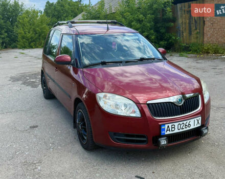 Красный Шкода Румстер, объемом двигателя 1.4 л и пробегом 212 тыс. км за 5700 $, фото 1 на Automoto.ua