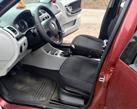 Красный Шкода Румстер, объемом двигателя 1.4 л и пробегом 326 тыс. км за 4300 $, фото 8 на Automoto.ua