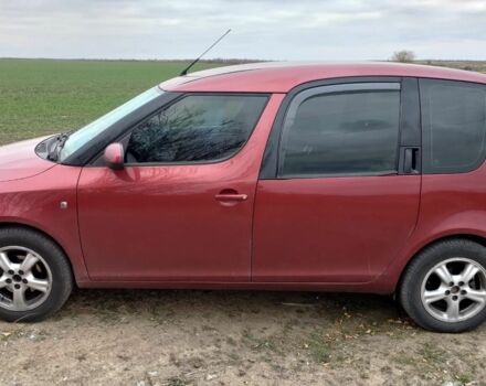 Красный Шкода Румстер, объемом двигателя 1.4 л и пробегом 326 тыс. км за 4300 $, фото 2 на Automoto.ua