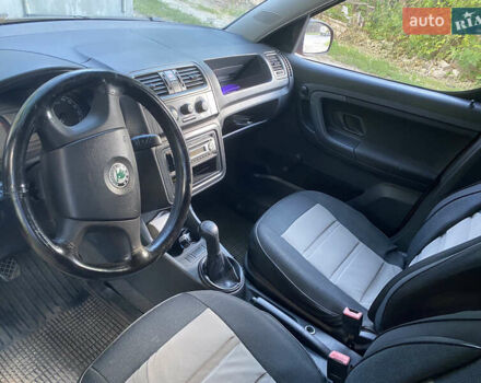 Красный Шкода Румстер, объемом двигателя 1.2 л и пробегом 492 тыс. км за 3200 $, фото 10 на Automoto.ua