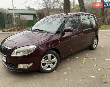 Красный Шкода Румстер, объемом двигателя 1.39 л и пробегом 48 тыс. км за 6700 $, фото 1 на Automoto.ua