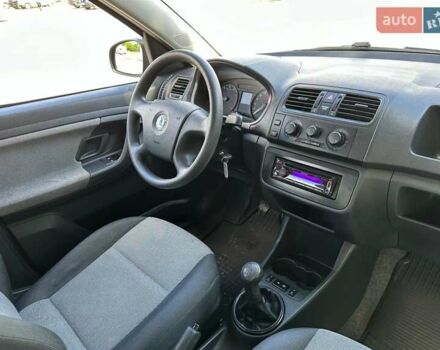 Шкода Румстер, объемом двигателя 1.2 л и пробегом 167 тыс. км за 6800 $, фото 24 на Automoto.ua