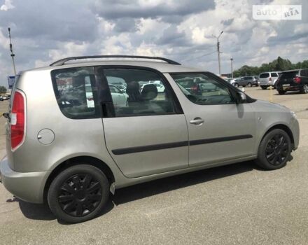 Серый Шкода Румстер, объемом двигателя 1.6 л и пробегом 180 тыс. км за 6200 $, фото 2 на Automoto.ua