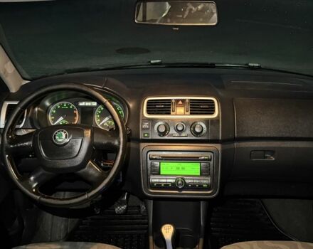 Сірий Шкода Румстер, об'ємом двигуна 1.4 л та пробігом 181 тис. км за 4750 $, фото 14 на Automoto.ua