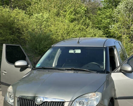 Серый Шкода Румстер, объемом двигателя 1.6 л и пробегом 228 тыс. км за 6500 $, фото 1 на Automoto.ua