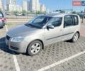 Серый Шкода Румстер, объемом двигателя 1.4 л и пробегом 201 тыс. км за 5000 $, фото 1 на Automoto.ua