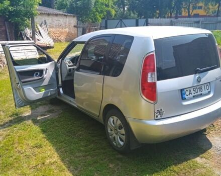 Серый Шкода Румстер, объемом двигателя 1.4 л и пробегом 148 тыс. км за 4600 $, фото 3 на Automoto.ua