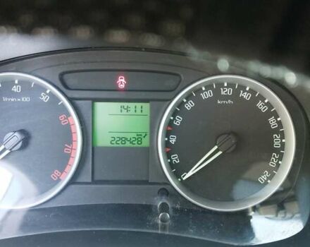 Серый Шкода Румстер, объемом двигателя 1.6 л и пробегом 228 тыс. км за 4300 $, фото 7 на Automoto.ua