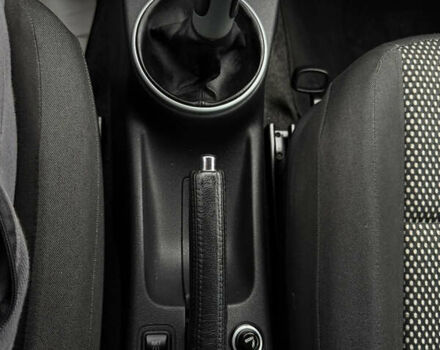 Серый Шкода Румстер, объемом двигателя 1.4 л и пробегом 193 тыс. км за 5300 $, фото 27 на Automoto.ua