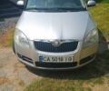Серый Шкода Румстер, объемом двигателя 1.4 л и пробегом 148 тыс. км за 4600 $, фото 1 на Automoto.ua